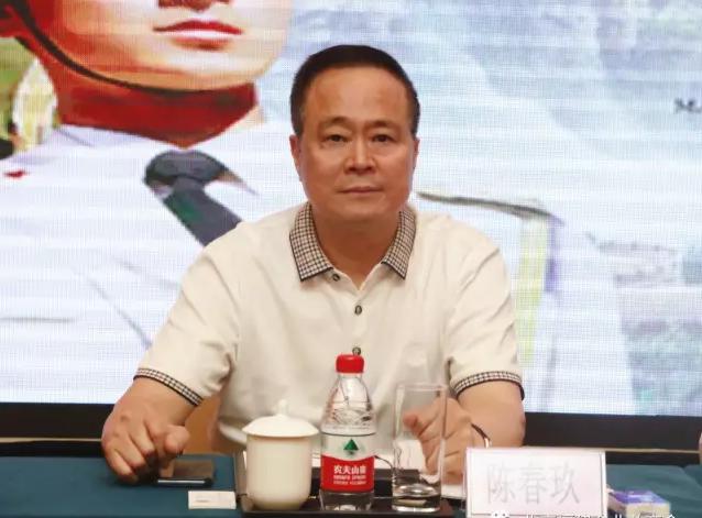 北京福建企業(yè)總商會黨委書記、會長陳春玖